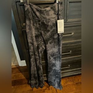 Lululemon Groove Super High Rise Flare Pant